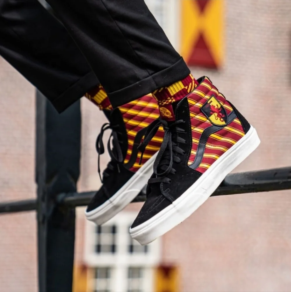 Vans Harry Potter Limited Edition Gryffindor High Top Sneaker | Women's Size 7.5 - Picture 3 of 14